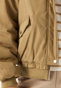 Garcia Bomberjacks - golden sun