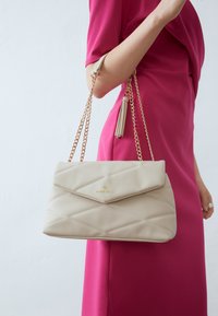 Anna Field Handväska - beige