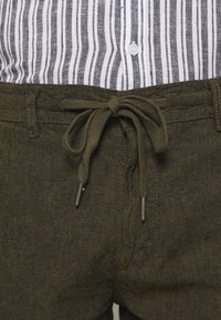 Lindbergh Calções - khaki