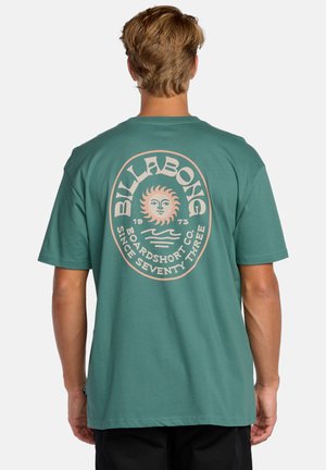 Billabong SUNNY DAYS - Print T-shirt - sage green