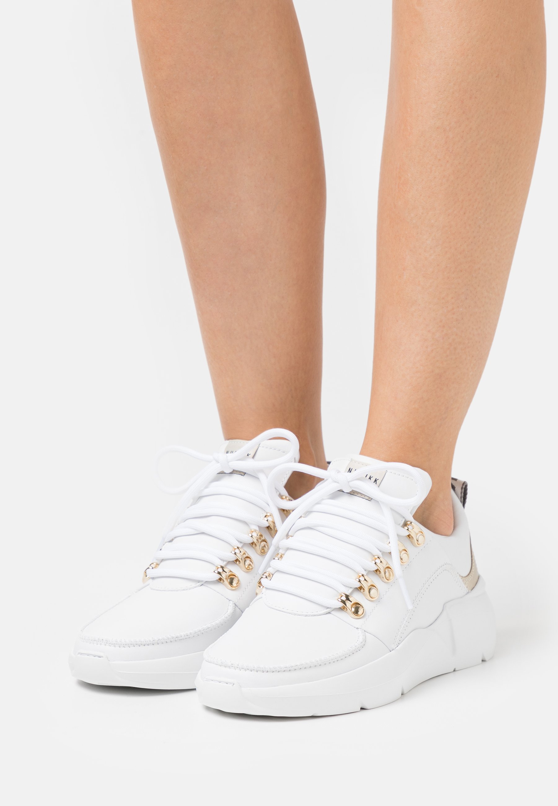 Nubikk LUCY ROGUE ROYAL - Trainers - white/gold/white - Zalando.de