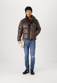 Jack & Jones JORSILAS PUFFER JACKET - Vinterjakker - chocolate brown