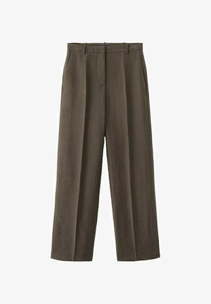 Pantalones marrones de pierna recta con trabillas para cinturón, bolsillos laterales y cierre delantero con cremallera oculta.