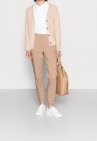 Soyaconcept Chaqueta de punto - sand