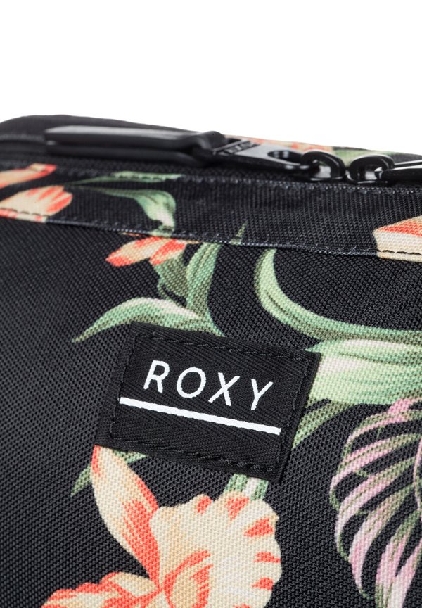 TINY KOSMETI - Wash bag2