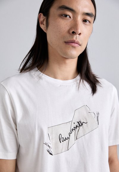 Paul Smith LABEL - Apdrukāts T-krekls - white