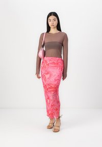 Noisy May NMTWIRL MIDI SKIRT - Ceruzaszoknya - bonbon