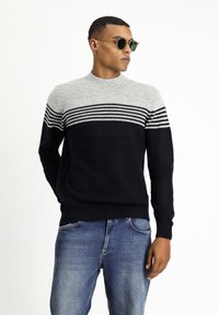 Unausgewählt, dark navy blue