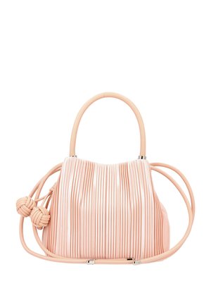 Plisseret pink taske med en glat tekstur, to runde håndtag og knyttede siddekanter. Har metallisk hardware i bunden.