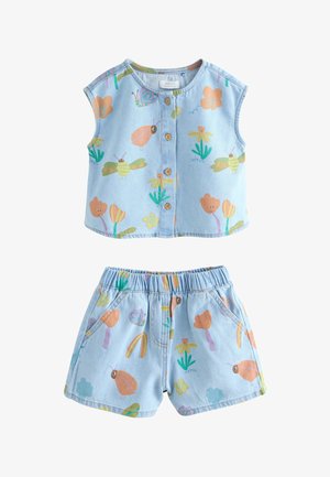 Hellblaues ärmelloses Kinder-Button-up-Top und Shorts mit elastischem Bund und bunten Insekten- und Blumenmotiven.