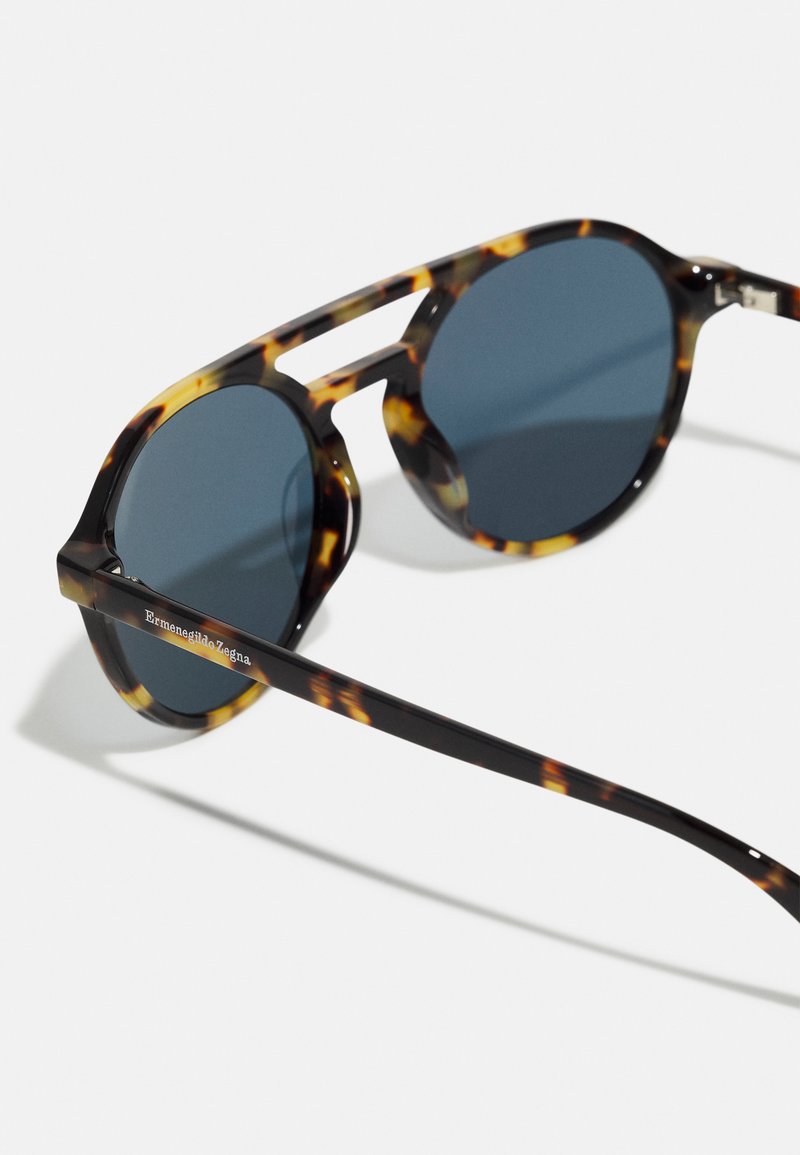 Herren Mützen, Hüte & Caps | Ermenegildo Zegna Sonnenbrille dark havana/dunkelbraun - TM03623 Herren Mützen, Hüte & Caps | Ermenegildo Zegna Sonnenbrille dark havana/dunkelbraun - TM03623