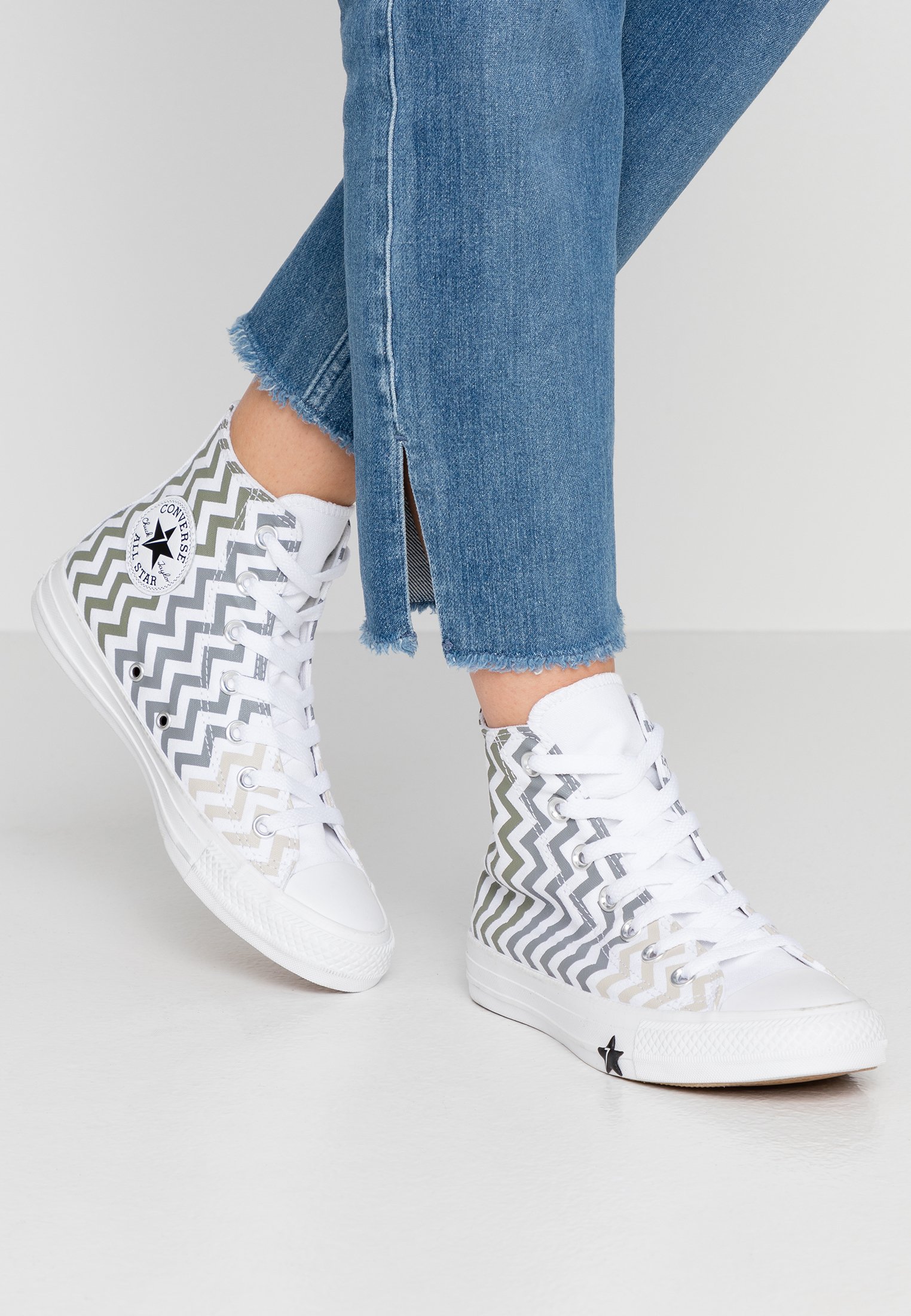 converse chevron converse chevron
