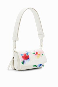 Borsa crossbody bianca con dettagli floreali ad acquerello, chiusura a zip e tracolla regolabile. Superficie testurizzata con nome del brand in rilievo.