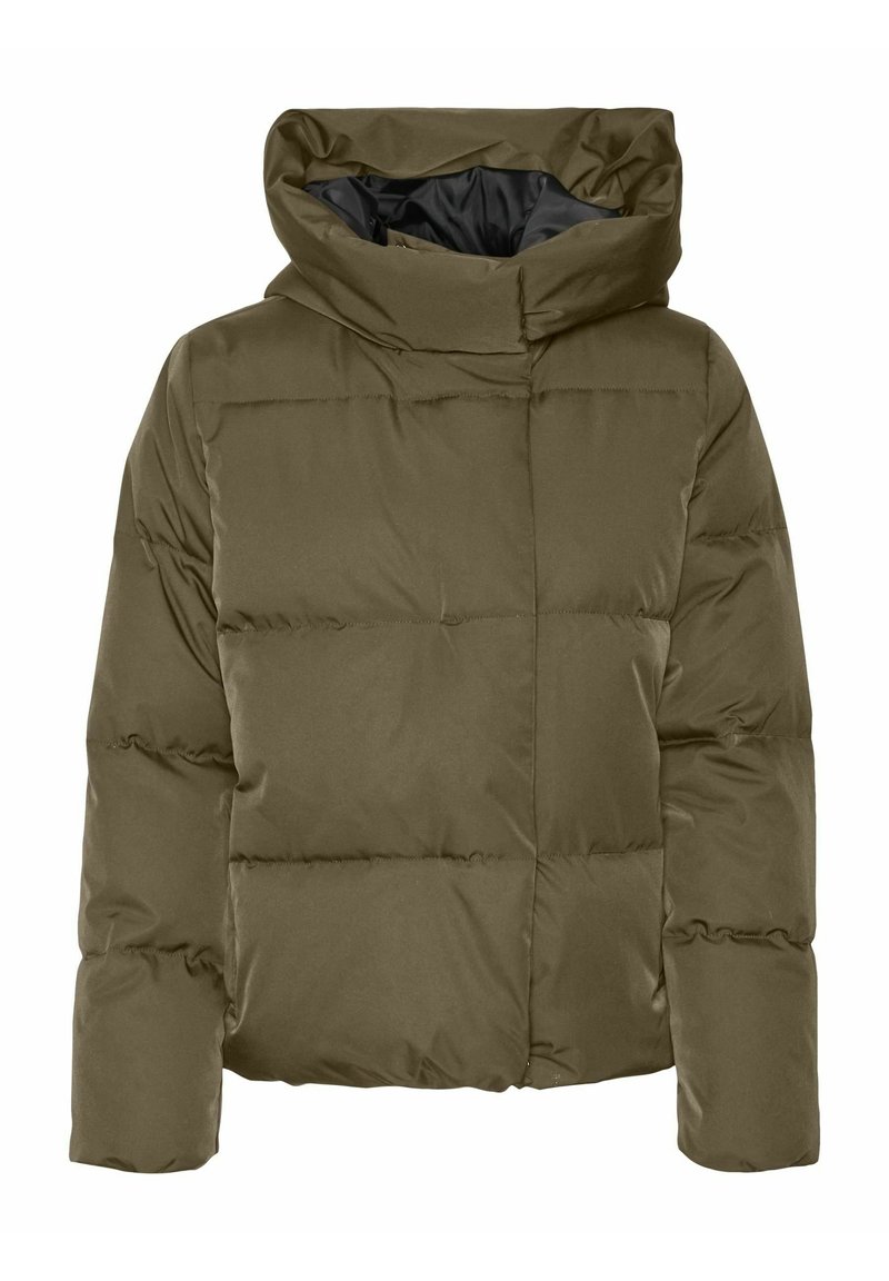 Giacca a vento verde oliva con colletto alto e cappuccio, caratterizzata da una forma squadrata e una texture trapuntata. Materiale esterno resistente, isolamento caldo.