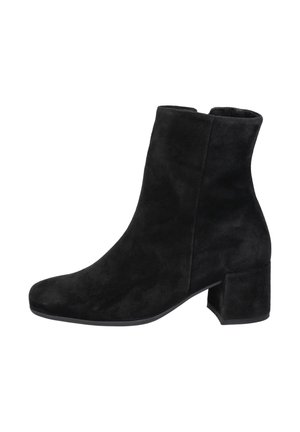 Stivaletto in suede nero con punta quadrata e tacco a blocco. Caratteristiche: texture liscia, design minimale e senza dettagli o motivi apparenti.