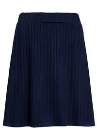 Tmavě modrá ribbovaná sukně s páskem, s volánovým designem a texturovanou tkaninou, která vytváří vertikální pruhy.