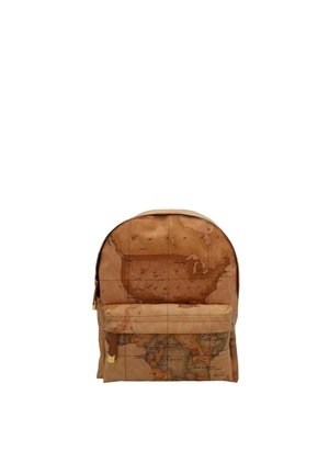 Zaino marrone con design della mappa del mondo, realizzato in tessuto testurizzato, dotato di una tasca frontale e chiusura con zip.