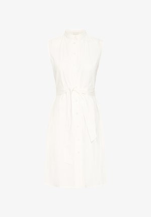 Abito bianco senza maniche con colletto alla cinese, chiusura frontale con bottoni e vita con cintura. Presenta un tessuto leggero e liscio e una forma a campana.