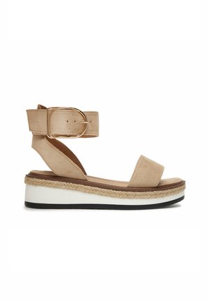 DeeZee, SANDALS DEEZEE-CEO-WS091-01 - Sandale s platformom - beige