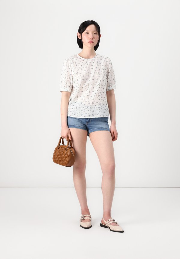 SHORTIE SHORT - Denim shorts2