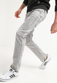 G-STAR 3301 STRAIGHT - Calças de ganga de perna direita - kamden grey stretch denim