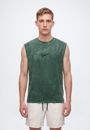 Nike Performance, TEE TRAIN - Топ - camo green/light army
