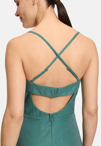 Vera Mont ABEND - Robe de cocktail - green silver