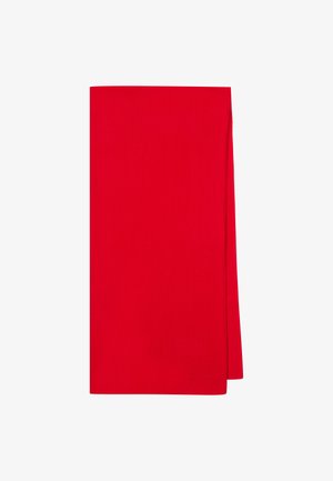 Roter Baumwollstoff, ordentlich gefaltet, glatte Textur, keine Muster, einfarbig, rechteckige Form, Abmessungen nicht angegeben.