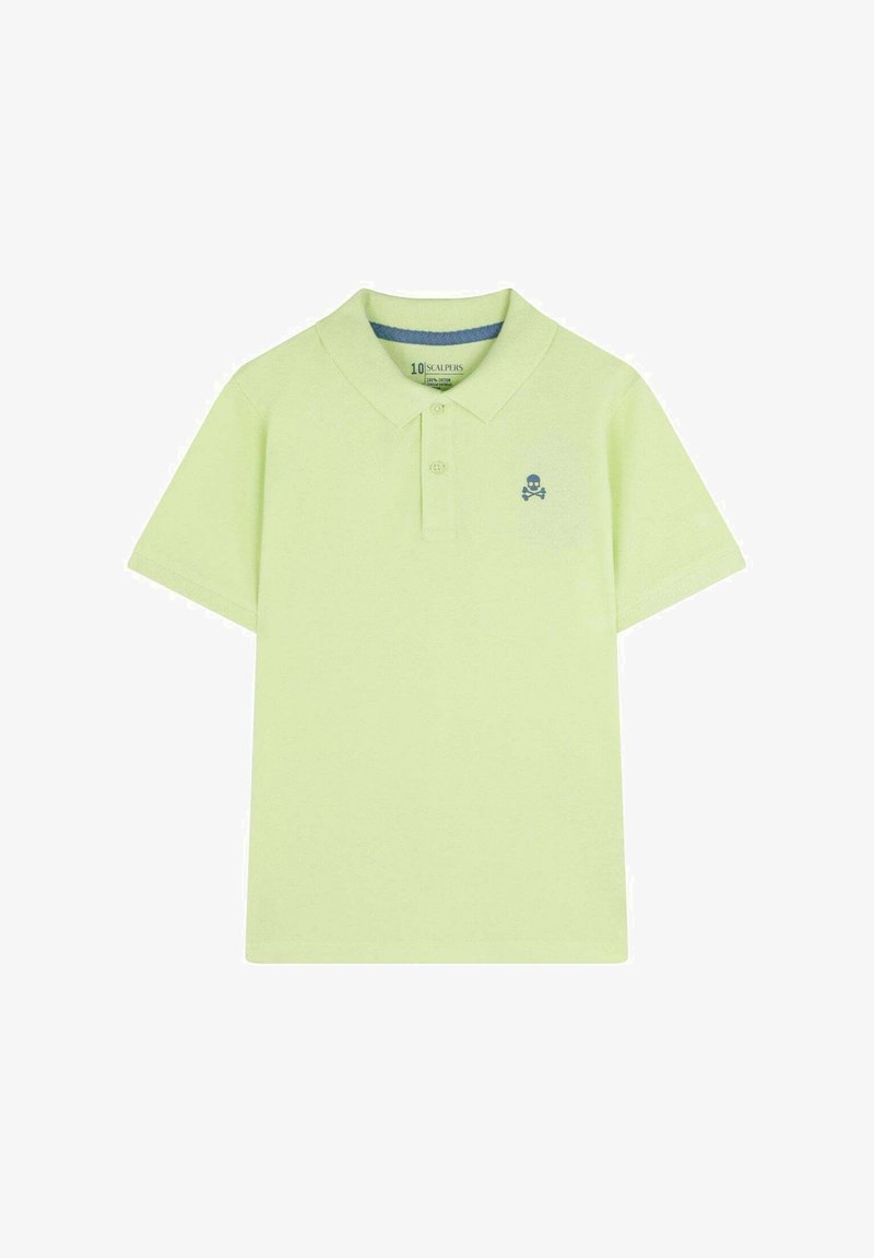 Polo shirt i lys grøn, lavet af struktureret stof. Har en klassisk krave og et lille blåt kranie-logo på venstre bryst. Korte ærmer.