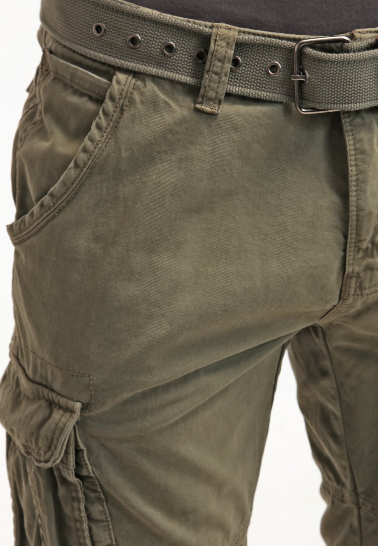 INDICODE JEANS MONROE - Shorts - army/dunkelgrün - Zalando.de