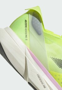 adidas Performance ADIOS PRO - Cestná bežecká obuv - green spark aurora met lucid lemon