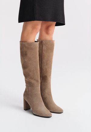 Boots - piaskowy