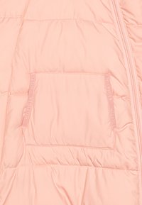 Thumbnail Image 3