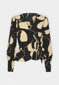 Blouse portefeuille noire avec formes abstraites beiges, manches longues bouffantes, poignets ajustés et ceinture nouée sur le côté à la taille.