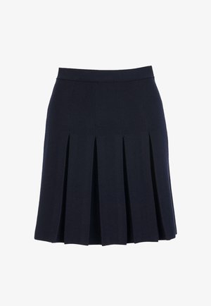 Tamsiai mėlyna klostuota sijonas su plačia liemeniu ir vertikaliomis siuvinėtomis panelėmis, siekiantis kelius, baltoje fone.