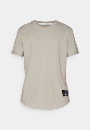 BADGE TURN UP SLEEVE - T-shirt basic - elephant skin