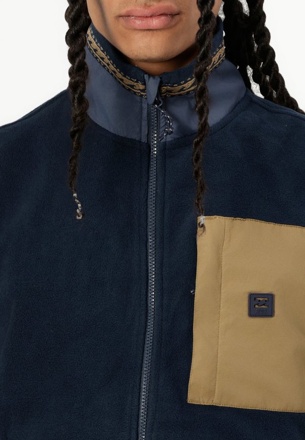 BOUNDARY LITE VEST - Waistcoat2