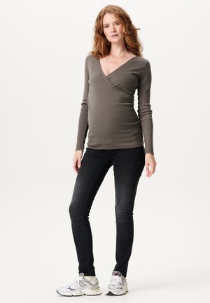 UMSTANDS AVI - Slim fit jeans - black denim