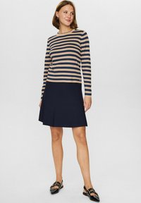 Nümph NUSTRIPY  - Pulover - dress blues