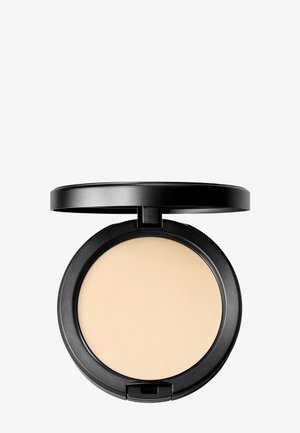 MAC STUDIO FIX POWDER PLUS FOUNDATION - Foundation - nc5