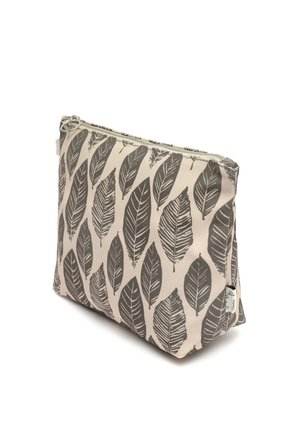 Pochette rectangulaire en tissu beige avec des motifs de feuilles grises et une fermeture éclair le long du bord supérieur.