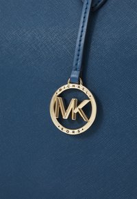 Michael Kors MARILYN TOTE - Shopping bag - dark chambray