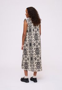 Noa Noa ANNIE - Rochie de zi - print offwhite/black
