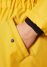 ONLY Petite Zimní kabát - yellow