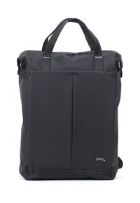 Svart vattentät väska med en strukturerad design, dubbla topphandtag, framficka och subtil varumärkeslogotyp. Slät yta med minimal hårdvara.