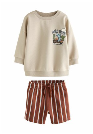 CREW NECK AND SET - Šortai - ecru wild days