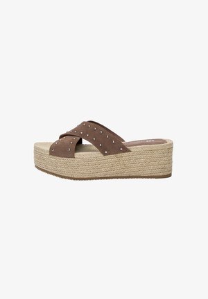 Heeled mules - brown