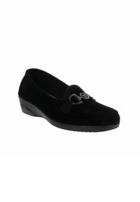 Scarpa slip-on in velluto nero con punta arrotondata, tacco a cuneo basso e dettagli decorativi in metallo sulla parte superiore. Texture liscia e design senza cuciture.
