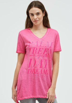 Soccx, SOCCX LANGES T-SHIRT MIT SEITENRAFFUNG UND PRINT - T-Shirt print - neon magenta