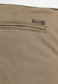 Jack & Jones JPSTBOWIE SOLID MID - Rövidnadrágok - beige